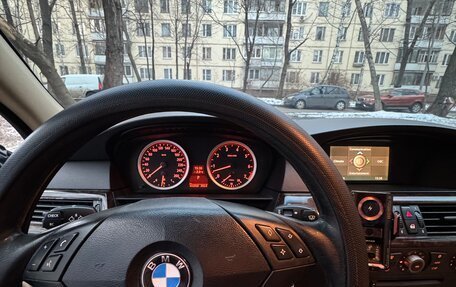 BMW 5 серия, 2004 год, 1 080 000 рублей, 10 фотография