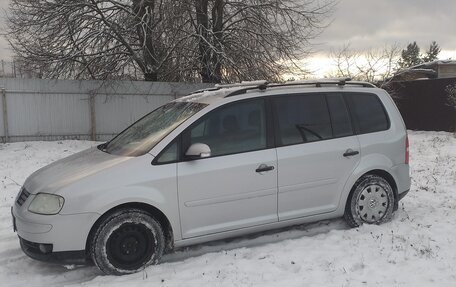 Volkswagen Touran III, 2006 год, 440 000 рублей, 2 фотография