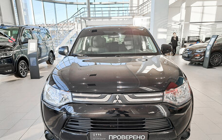 Mitsubishi Outlander III рестайлинг 3, 2013 год, 1 391 000 рублей, 2 фотография