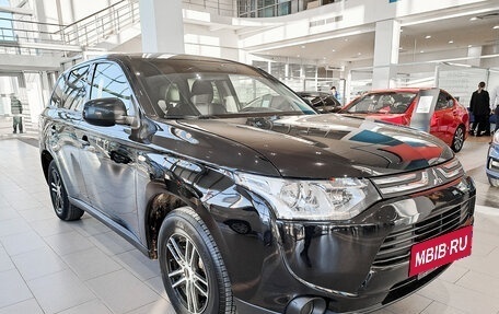 Mitsubishi Outlander III рестайлинг 3, 2013 год, 1 391 000 рублей, 3 фотография