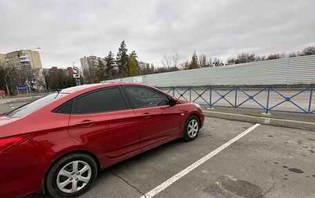 Hyundai Solaris II рестайлинг, 2011 год, 1 050 000 рублей, 1 фотография