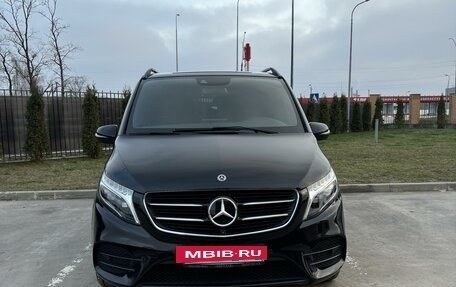 Mercedes-Benz V-Класс, 2019 год, 6 350 000 рублей, 2 фотография