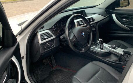 BMW 3 серия, 2013 год, 1 750 000 рублей, 10 фотография