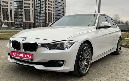 BMW 3 серия, 2013 год, 1 750 000 рублей, 3 фотография