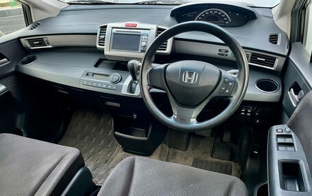 Honda Freed I, 2012 год, 1 320 000 рублей, 8 фотография