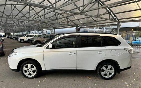 Mitsubishi Outlander III рестайлинг 3, 2013 год, 1 309 000 рублей, 8 фотография