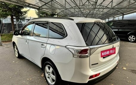 Mitsubishi Outlander III рестайлинг 3, 2013 год, 1 309 000 рублей, 7 фотография