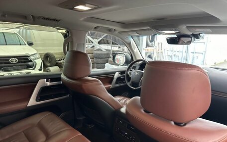 Toyota Land Cruiser 200, 2016 год, 5 199 000 рублей, 14 фотография