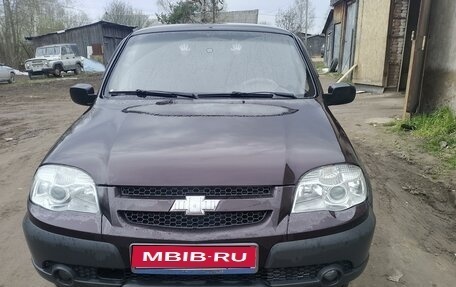 Chevrolet Niva I рестайлинг, 2011 год, 450 000 рублей, 1 фотография