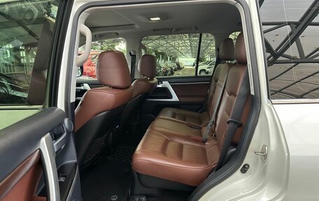 Toyota Land Cruiser 200, 2016 год, 5 199 000 рублей, 18 фотография