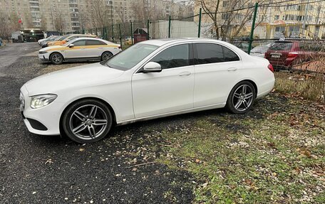 Mercedes-Benz E-Класс, 2017 год, 2 800 000 рублей, 11 фотография