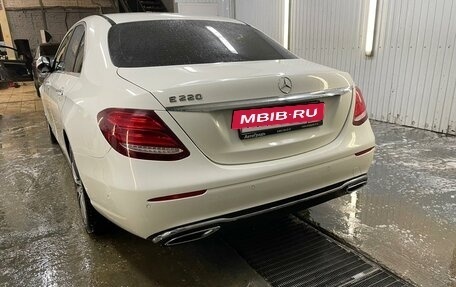 Mercedes-Benz E-Класс, 2017 год, 2 800 000 рублей, 13 фотография