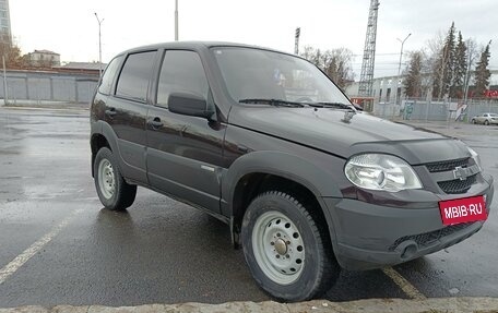 Chevrolet Niva I рестайлинг, 2013 год, 590 000 рублей, 3 фотография