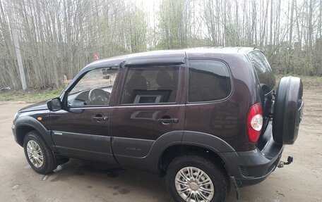 Chevrolet Niva I рестайлинг, 2011 год, 450 000 рублей, 6 фотография