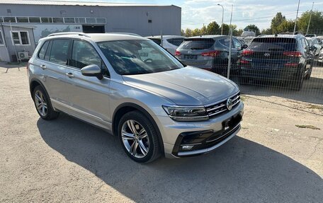 Volkswagen Tiguan II, 2019 год, 3 700 000 рублей, 3 фотография