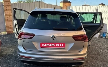 Volkswagen Tiguan II, 2019 год, 3 700 000 рублей, 7 фотография