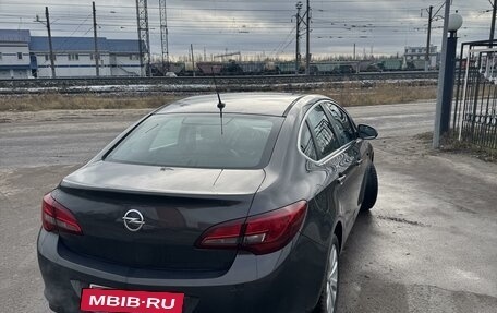 Opel Astra J, 2013 год, 910 000 рублей, 4 фотография