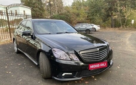 Mercedes-Benz E-Класс, 2010 год, 1 350 000 рублей, 2 фотография