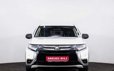 Mitsubishi Outlander III рестайлинг 3, 2018 год, 1 647 000 рублей, 2 фотография