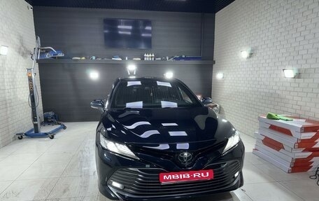 Toyota Camry, 2018 год, 3 450 000 рублей, 1 фотография