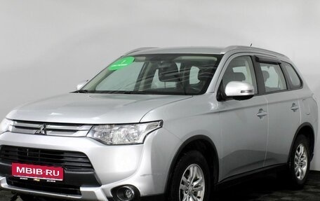 Mitsubishi Outlander III рестайлинг 3, 2014 год, 1 499 000 рублей, 1 фотография