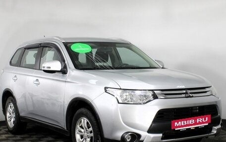 Mitsubishi Outlander III рестайлинг 3, 2014 год, 1 499 000 рублей, 3 фотография