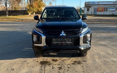 Mitsubishi L200, 2023 год, 4 650 000 рублей, 13 фотография