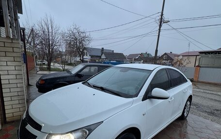 Chevrolet Cruze II, 2011 год, 850 000 рублей, 2 фотография