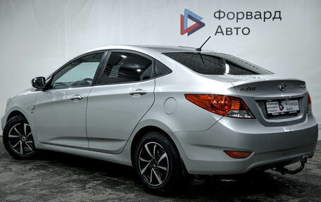 Hyundai Solaris II рестайлинг, 2011 год, 930 000 рублей, 20 фотография