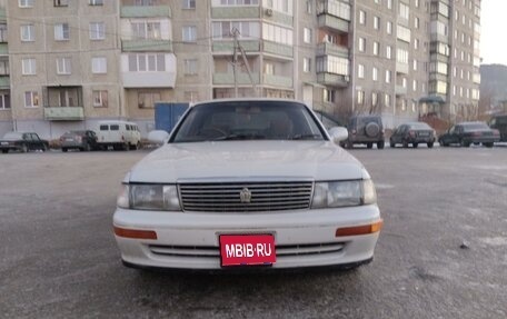 Toyota Crown, 1993 год, 700 000 рублей, 1 фотография