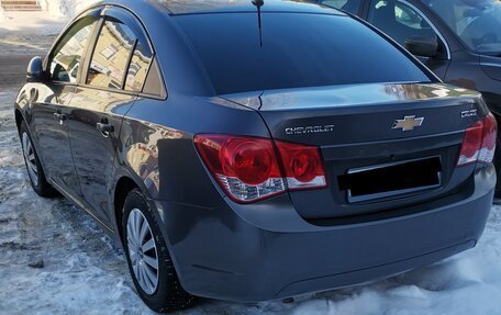 Chevrolet Cruze II, 2010 год, 850 000 рублей, 6 фотография