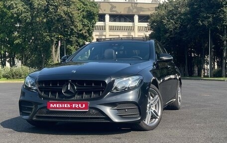 Mercedes-Benz E-Класс, 2019 год, 5 750 000 рублей, 1 фотография