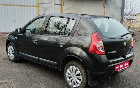 Renault Sandero I, 2011 год, 620 000 рублей, 2 фотография