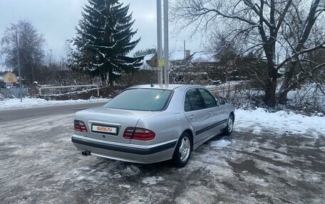 Mercedes-Benz E-Класс, 2000 год, 390 000 рублей, 6 фотография