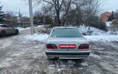 Mercedes-Benz E-Класс, 2000 год, 390 000 рублей, 4 фотография