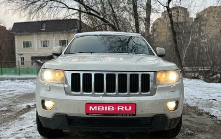 Jeep Grand Cherokee, 2012 год, 2 000 000 рублей, 2 фотография