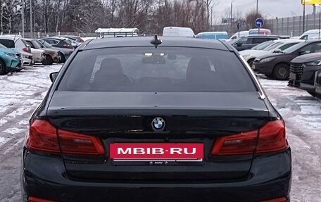 BMW 5 серия, 2018 год, 2 900 000 рублей, 14 фотография