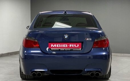 BMW M5, 2005 год, 3 300 000 рублей, 7 фотография