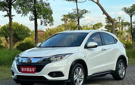 Honda Vezel, 2021 год, 1 790 000 рублей, 3 фотография