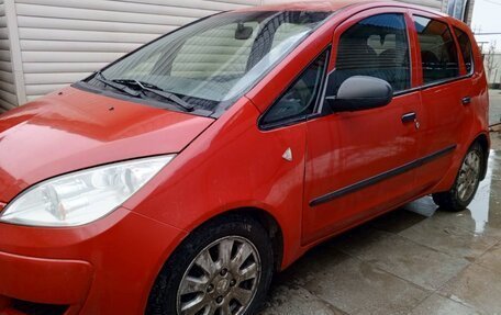 Mitsubishi Colt VI рестайлинг, 2004 год, 320 000 рублей, 2 фотография