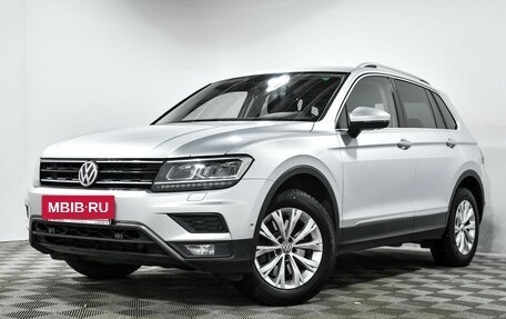 Volkswagen Tiguan II, 2018 год, 2 590 000 рублей, 2 фотография