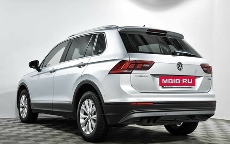 Volkswagen Tiguan II, 2018 год, 2 590 000 рублей, 7 фотография