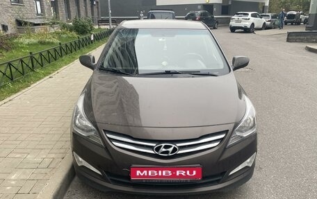 Hyundai Solaris II рестайлинг, 2016 год, 1 050 000 рублей, 1 фотография