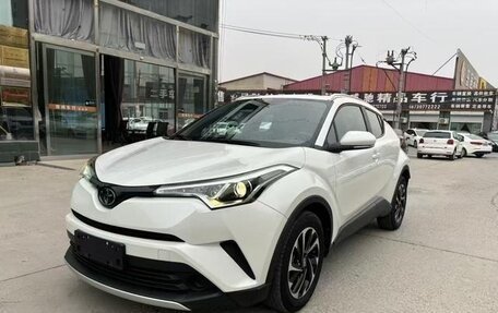 Toyota C-HR I рестайлинг, 2021 год, 2 180 000 рублей, 1 фотография