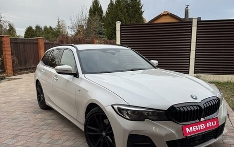 BMW 3 серия, 2019 год, 3 300 000 рублей, 21 фотография