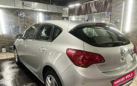 Opel Astra J, 2012 год, 850 000 рублей, 3 фотография