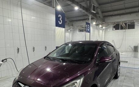 Hyundai Solaris II рестайлинг, 2011 год, 820 000 рублей, 8 фотография