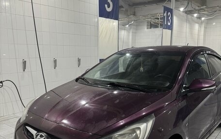 Hyundai Solaris II рестайлинг, 2011 год, 820 000 рублей, 4 фотография