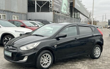 Hyundai Solaris II рестайлинг, 2012 год, 829 000 рублей, 3 фотография