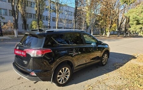 Toyota RAV4, 2017 год, 2 800 000 рублей, 10 фотография